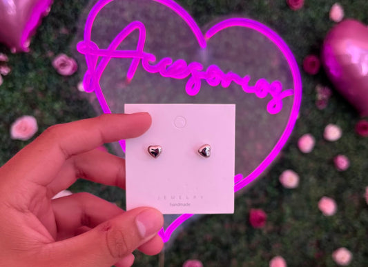 Aretes de acero inoxidable en forma de corazon tipo bomba