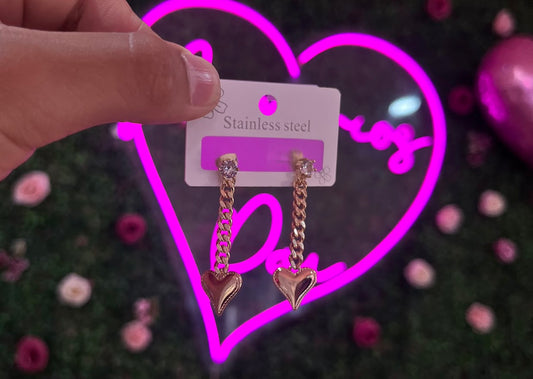Aretes de acero inoxidable con dije de corazon