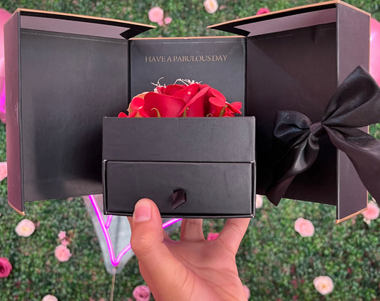 CAJA REGALO CADENA MOÑO LISO